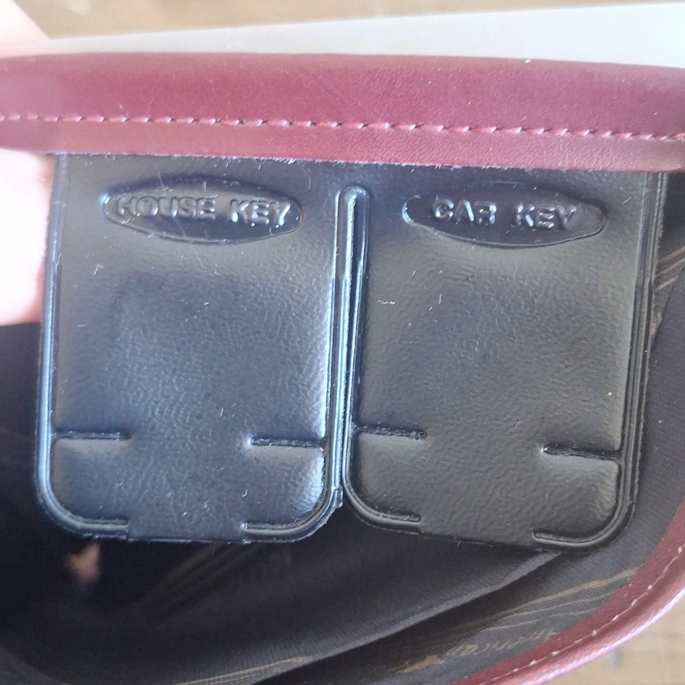 Vintage Rolfs Cowhide Wallet | Oxblood Leather Floral Embossed | Rare Key Slots - Picture 10 of 16